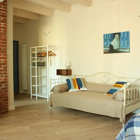 Poesie Di Viaggio Кандия-Канавесе